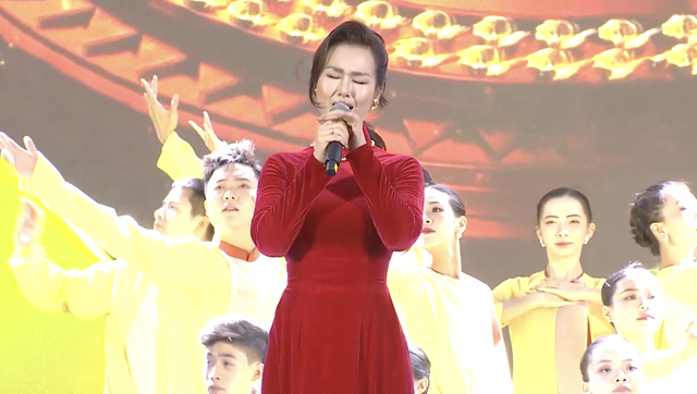 V&otilde; Hạ Tr&acirc;m, Hiền Thục biểu diễn chương tr&igrave;nh họp mặt kiều b&agrave;o mừng Xu&acirc;n B&iacute;nh Ngọ- Ảnh 3.
