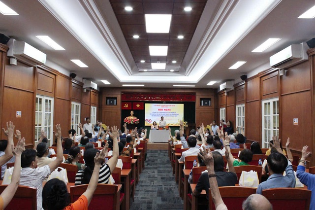 100% cử tri t&iacute;n nhiệm Viện trưởng L&ecirc; Văn Đ&ocirc;ng ứng cử ĐBQH kh&oacute;a XVI - Ảnh 4.