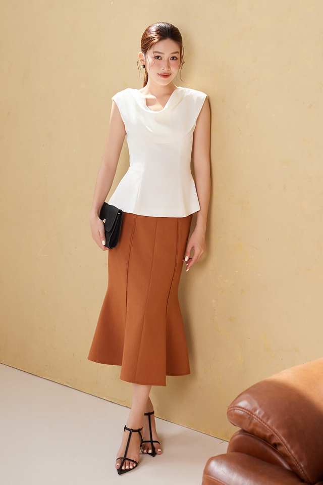 Công thức vàng cho nàng hiện đại với áo không tay và chân váy midi- Ảnh 7.