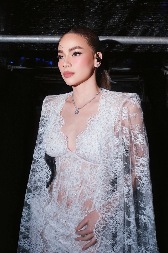 Hồ Ngọc H&agrave; chia sẻ về đời nghệ sĩ v&agrave; h&ocirc;n nh&acirc;n vi&ecirc;n m&atilde;n b&ecirc;n Kim L&yacute; - Ảnh 4.