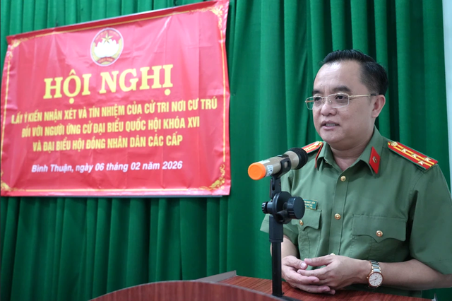 Cử tri phường B&igrave;nh Thuận giới thiệu đại t&aacute; Huỳnh Ngọc Li&ecirc;m ứng cử đại biểu Quốc hội- Ảnh 1.