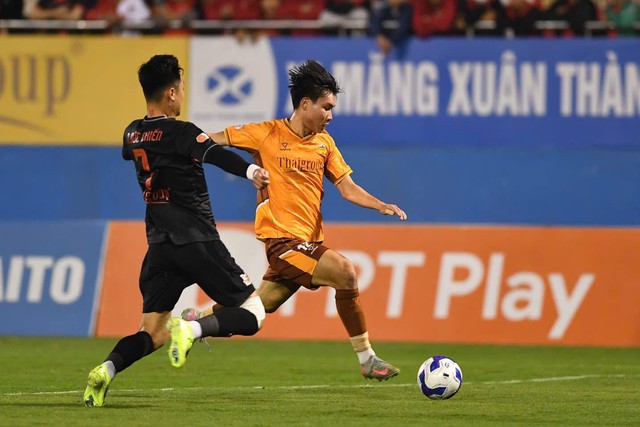 HAGL b&ugrave;ng nổ tuyệt vời, Ninh B&igrave;nh gục ng&atilde;: Trận thua thứ hai của Ho&agrave;ng Đức, chuyện g&igrave; đang xảy ra?- Ảnh 1.