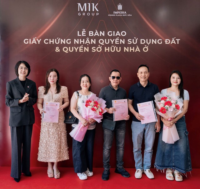 Imperia Grand Plaza Đức H&ograve;a b&agrave;n giao sổ hồng cho gần 50 kh&aacute;ch h&agrave;ng- Ảnh 2.