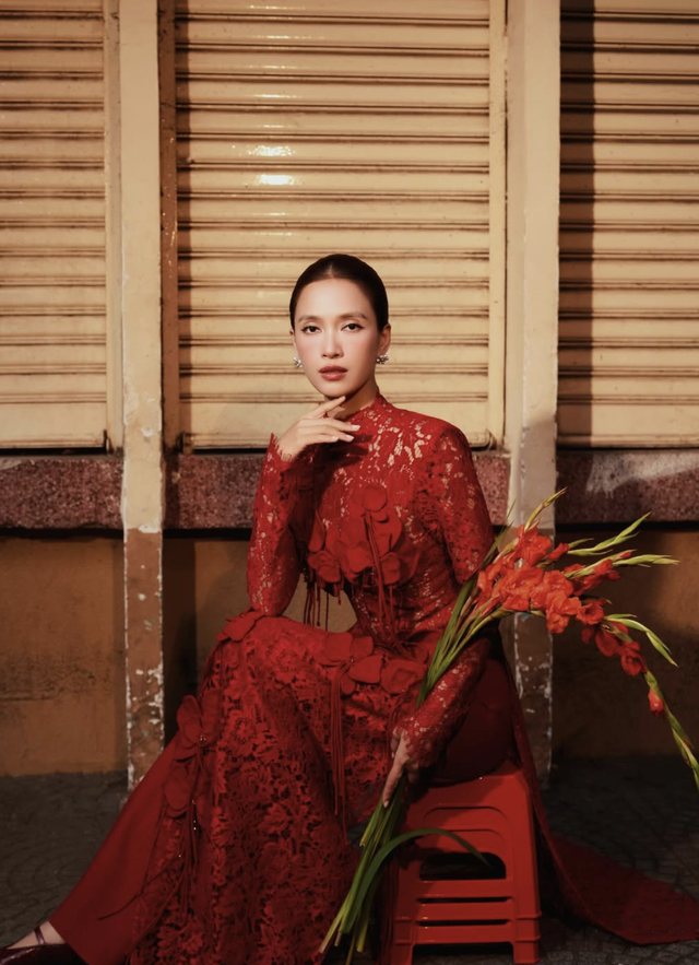 Áo dài cách tân lên ngôi trong tủ đồ đón tết 2026 của quý cô hiện đại- Ảnh 9.