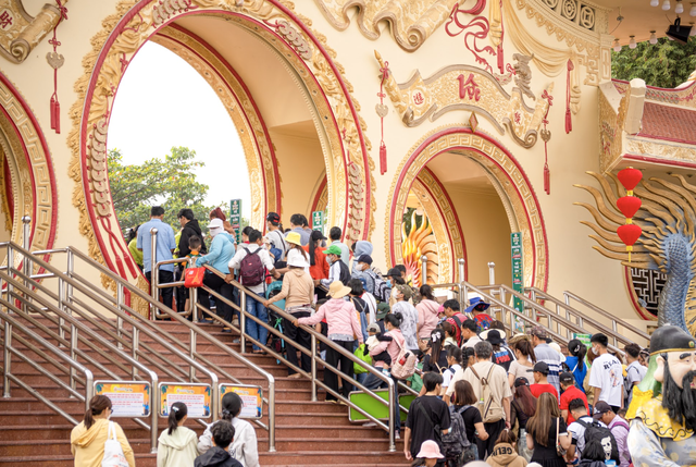 M&ugrave;ng 1 tết đi Suối Ti&ecirc;n th&igrave; c&oacute; g&igrave; chơi?- Ảnh 3.