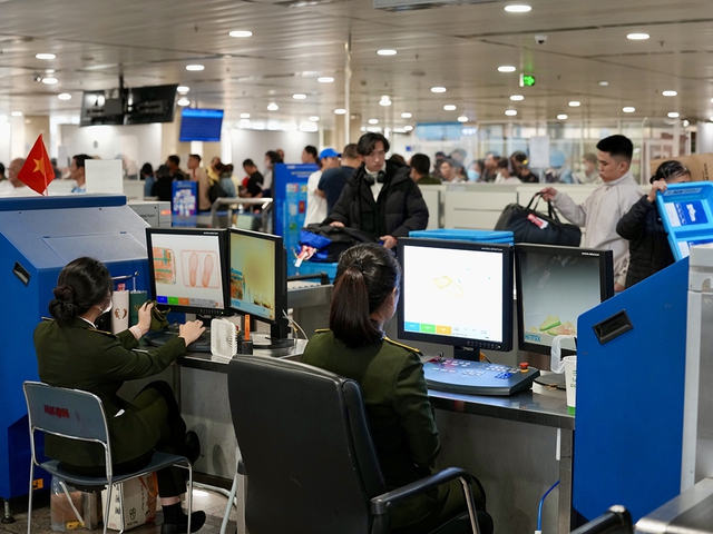 C&ocirc;ng nghệ giảm &ugrave;n tắc tại s&acirc;n bay T&acirc;n Sơn Nhất- Ảnh 2.