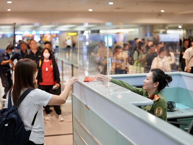 C&ocirc;ng nghệ giảm &ugrave;n tắc tại s&acirc;n bay T&acirc;n Sơn Nhất- Ảnh 3.