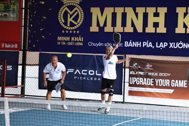 Huy Kh&aacute;nh lần đầu v&ocirc; địch giải pickleball- Ảnh 14.