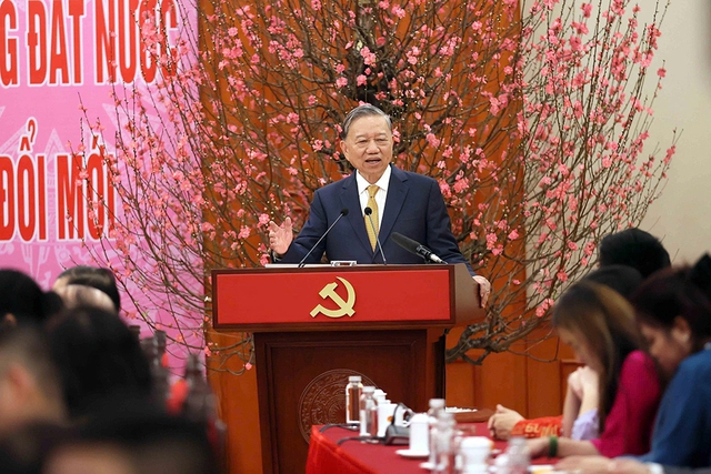 Kiều b&agrave;o c&ugrave;ng h&ograve;a chung kh&aacute;t vọng Việt Nam - Ảnh 2.