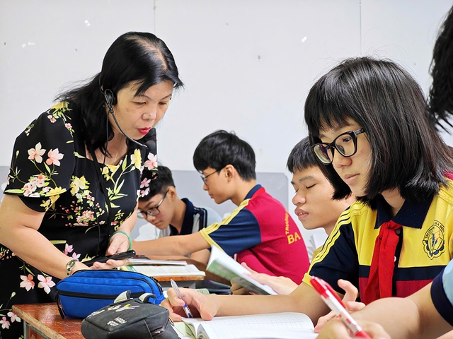 Thay đổi định hướng tổ hợp 4 m&ocirc;n tự chọn ngay từ lớp 10 - Ảnh 1.