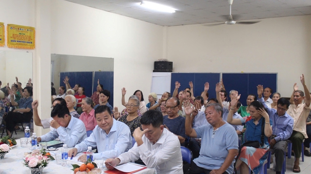 100% cử tri t&iacute;n nhiệm &ocirc;ng Ng&ocirc; Phạm Việt ứng cử đại biểu HĐND TP.HCM - Ảnh 4.