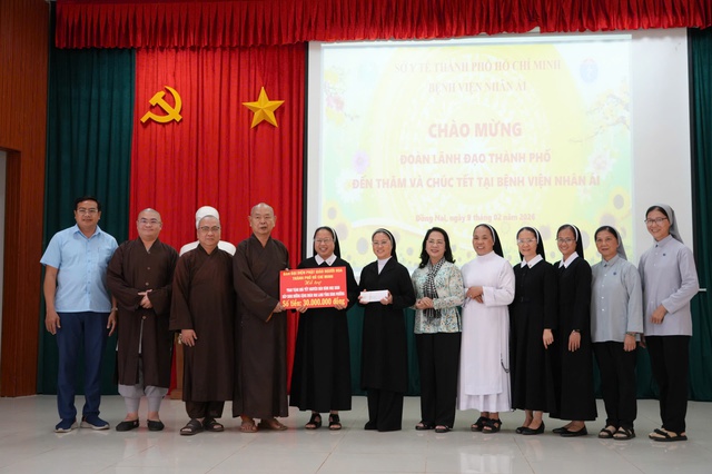 Phật gi&aacute;o người Hoa TP.HCM thăm y b&aacute;c sĩ, tu sĩ Bệnh viện Nh&acirc;n &Aacute;i- Ảnh 2.