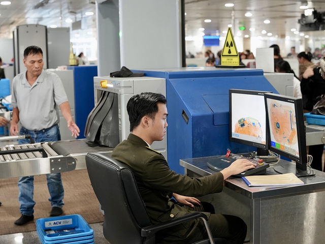 Những cuộc đấu tr&iacute; nơi cửa ng&otilde; T&acirc;n Sơn Nhất- Ảnh 2.