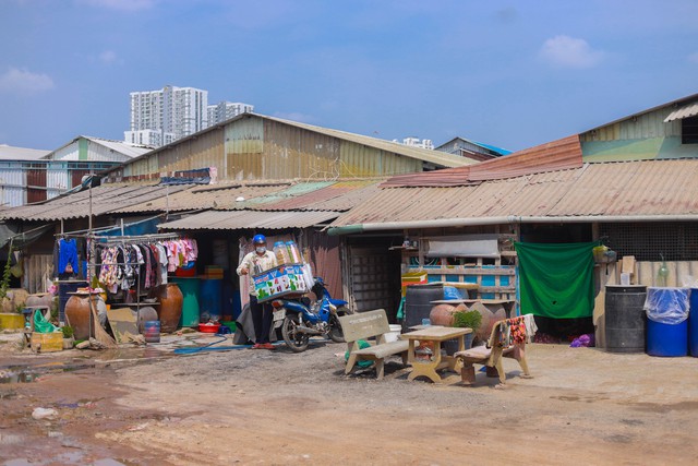 Tết lạ 'x&oacute;m chảy nước mắt' ở TP.HCM: V&igrave; sao nhiều người bỏ nghề?- Ảnh 6.