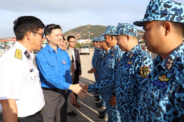 Tự h&agrave;o về sự hy sinh thầm lặng của c&aacute;c chiến sĩ nơi đầu s&oacute;ng ngọn gi&oacute;- Ảnh 3.