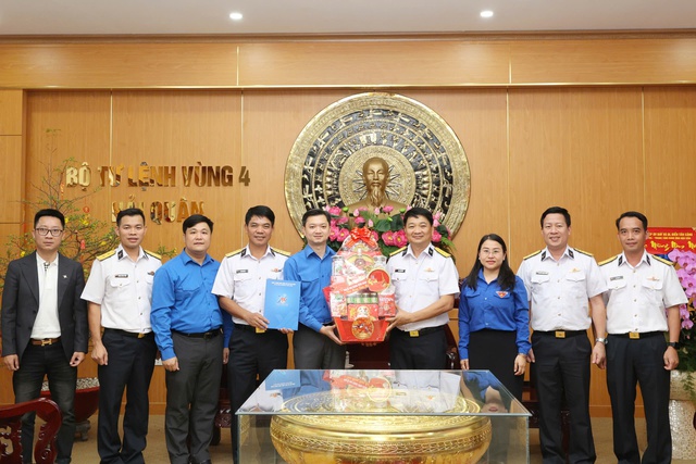 Tự h&agrave;o về sự hy sinh thầm lặng của c&aacute;c chiến sĩ nơi đầu s&oacute;ng ngọn gi&oacute;- Ảnh 1.