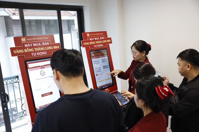 Gi&aacute; v&agrave;ng tr&ecirc;n chợ mạng tăng loạn xạ- Ảnh 3.