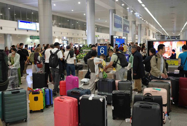 Du lịch xáo trộn vì chiến sự Trung Đông- Ảnh 1. Du lịch xáo trộn vì chiến sự Trung Đông- Ảnh 1.