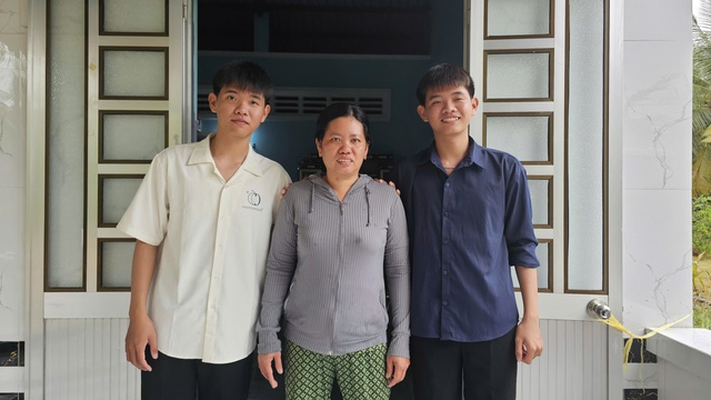 Những anh em song sinh tình nguyện nhập ngũ - Ảnh 5.