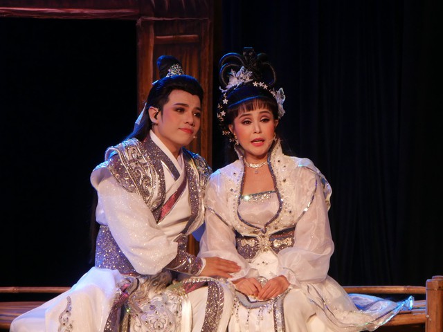 Cải lương m&ugrave;a đầu tư lớn - Ảnh 1.