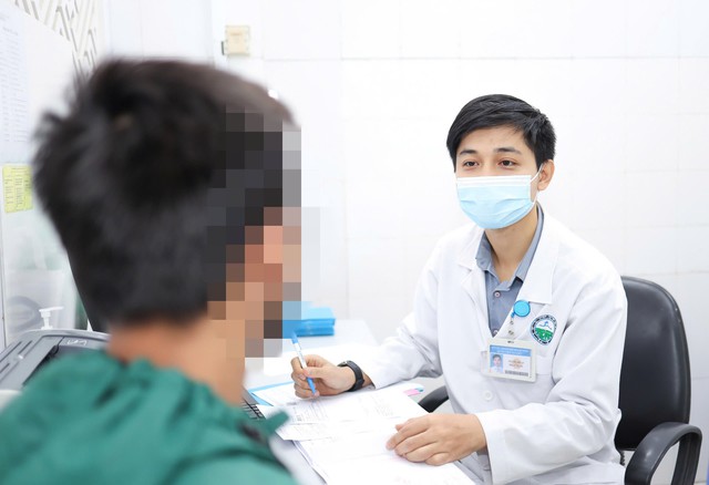 Xu hướng trẻ hóa và sự chủ quan nguy hiểm - Ảnh 1.