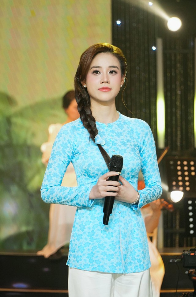 Ca sĩ bolero hát tiệc cưới cát sê 5 triệu, 'khủng hoảng' vì tình yêu 'độc hại' - Ảnh 3.