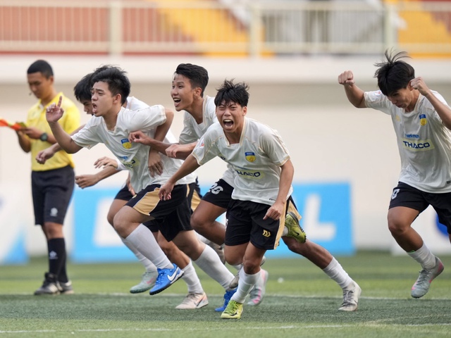 Trường ĐH C&ocirc;ng nghệ TP.HCM: Khẳng định tham vọng- Ảnh 2.