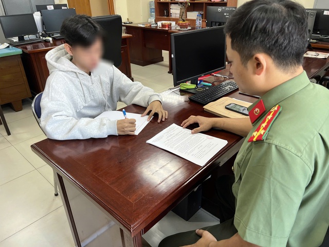 Xử phạt thanh ni&ecirc;n ph&aacute;t t&aacute;n tr&aacute;i ph&eacute;p phim Thỏ ơi tr&ecirc;n TikTok - Ảnh 1.