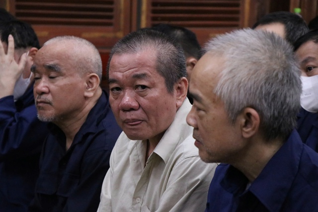 TP.HCM: X&eacute;t xử sai phạm cấp chứng chỉ l&aacute;i xe tr&aacute;i ph&eacute;p cho 16.000 người - Ảnh 1.