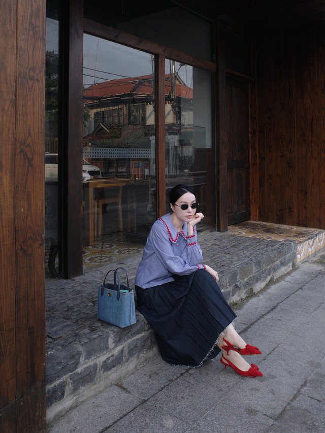 Thoải mái nhưng vẫn thanh lịch cùng bản phối giày và váy dài- Ảnh 3.