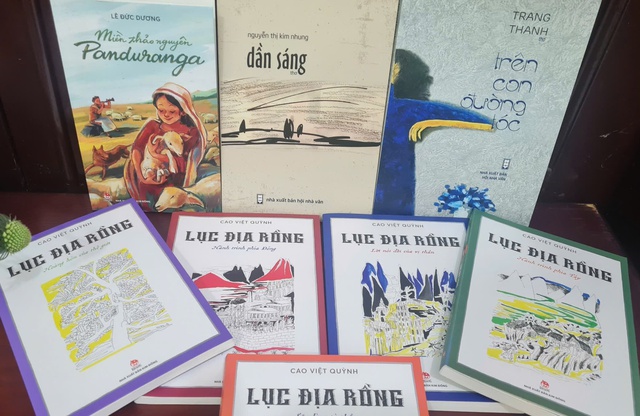 9 t&aacute;c giả nhận hơn 200 triệu đồng Giải thưởng Văn học Hội Nh&agrave; văn 2025- Ảnh 2.