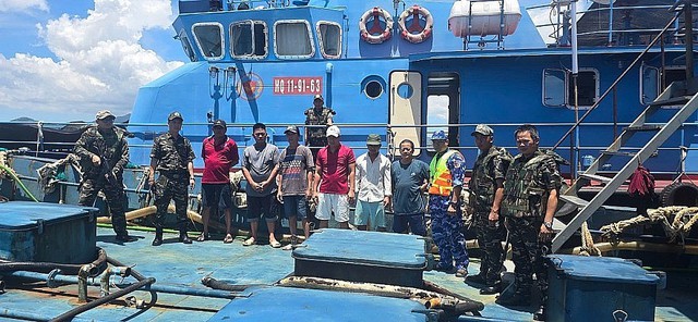 Hải quan chỉ đạo ngăn chặn bu&ocirc;n lậu xăng dầu qua L&agrave;o, Campuchia - Ảnh 1.