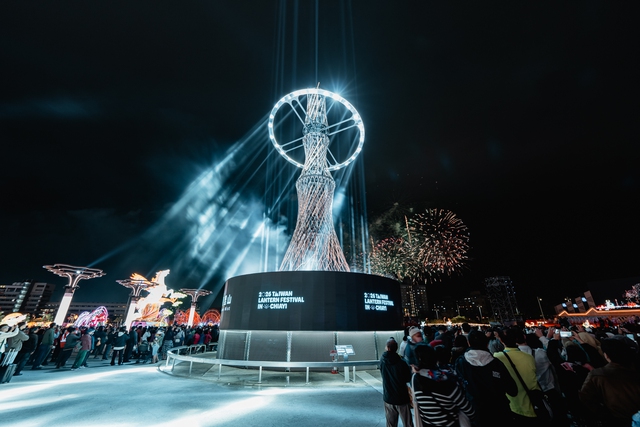 Áo dài, cờ Tổ quốc xuất hiện tại Lễ hội đèn lồng Gia Nghĩa, Đài Loan- Ảnh 7.