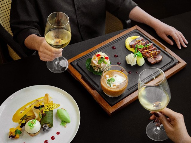 Bếp trưởng tài năng với hành trình nâng tầm ẩm thực tại Radisson Blu Resort Cam Ranh - Ảnh 3.