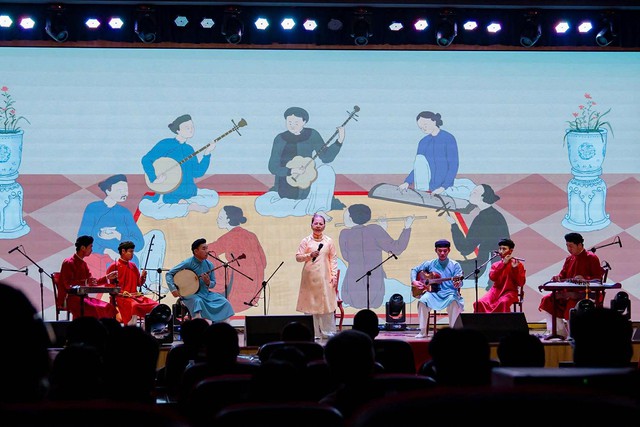 Những sản phẩm truyền th&ocirc;ng &lsquo;xem l&agrave; cuốn&rsquo; từ sinh vi&ecirc;n HUTECH - Ảnh 4.