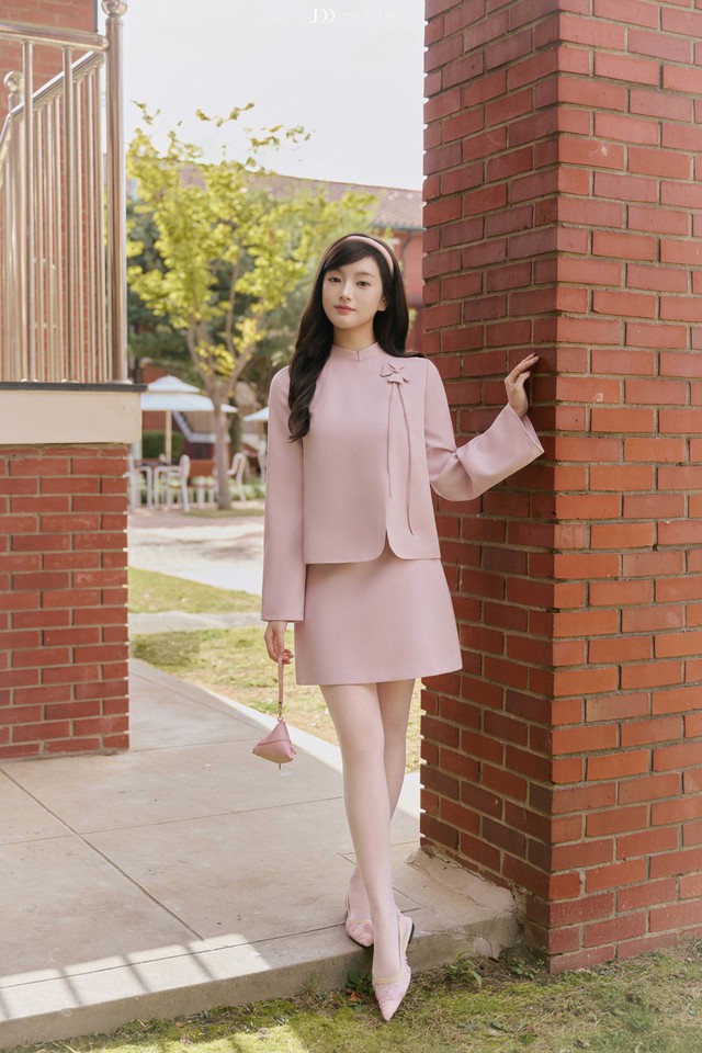 Phối đồ tone sur tone cho vẻ ngoài sang trọng trong tích tắc- Ảnh 8.