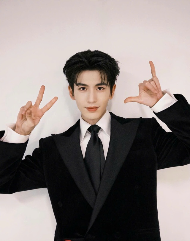 Trương Lăng H&aacute;ch g&acirc;y phẫn nộ v&igrave; ph&aacute;t ng&ocirc;n b&ocirc;i xấu người Đ&ocirc;ng Nam &Aacute; - Ảnh 2.