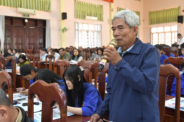 Tương lai thanh ni&ecirc;n tại qu&ecirc; hương: Cử tri mong ứng cử vi&ecirc;n đại biểu Quốc hội hỗ trợ - Ảnh 3.