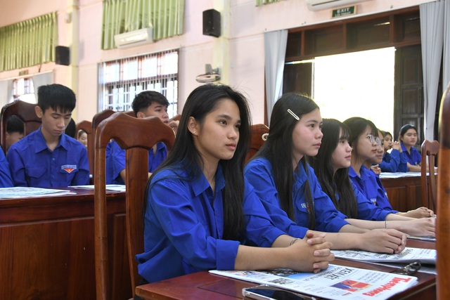 Tương lai thanh ni&ecirc;n tại qu&ecirc; hương: Cử tri mong ứng cử vi&ecirc;n đại biểu Quốc hội hỗ trợ - Ảnh 6.