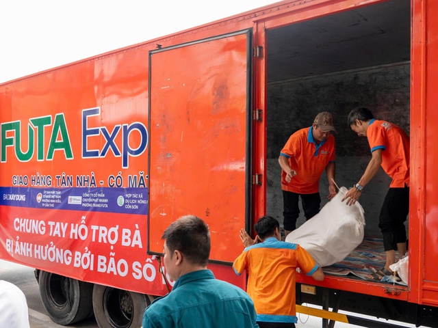 FUTA Express kh&ocirc;ng tăng gi&aacute; vận chuyển h&agrave;ng thiết yếu giữa l&uacute;c gi&aacute; xăng dầu biến động- Ảnh 1.