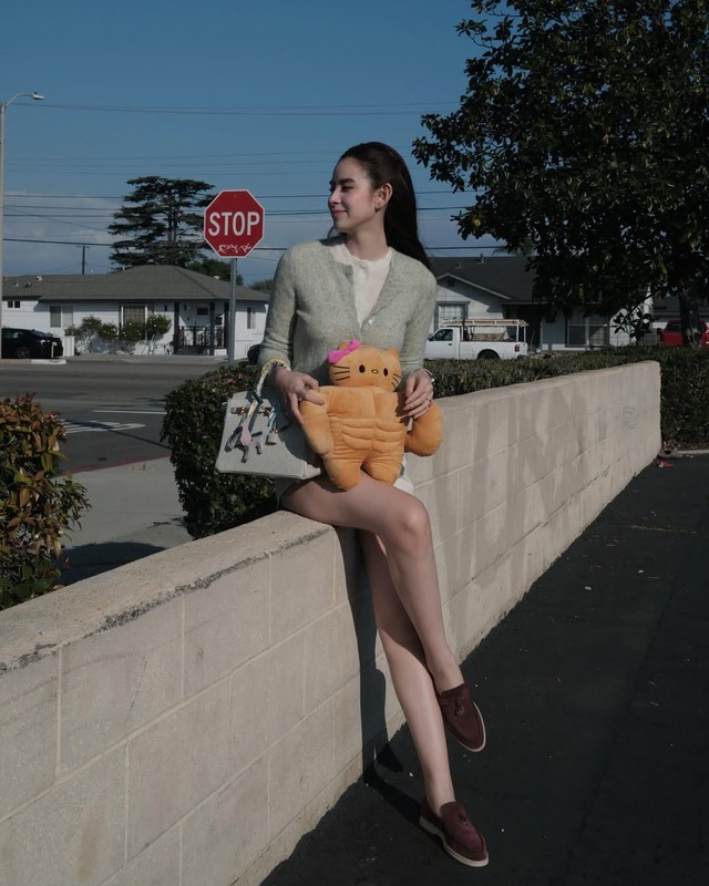 Giày loafer giúp nàng hoàn thiện bản phối nhẹ nhàng và thanh lịch- Ảnh 11.