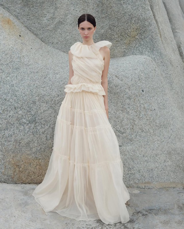 Thời trang hè 2026 không thể thiếu váy maxi - Ảnh 4.