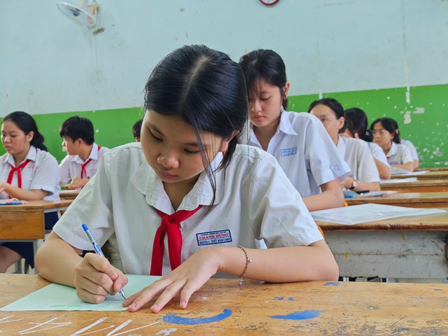 Thi lớp 10 TP.HCM: Những học sinh n&agrave;o sẽ được cộng điểm?  - Ảnh 1.
