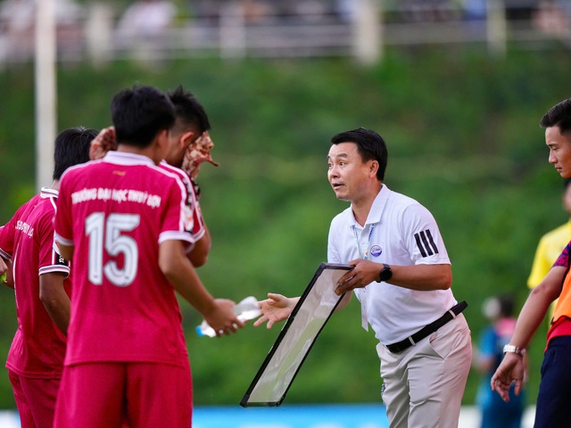  'Chung kết sớm' kịch tính - Ảnh 1.