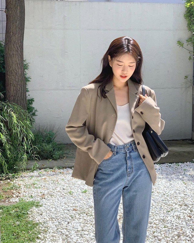 Mặc đẹp mọi lúc, cân mọi hoàn cảnh với áo blazer oversize - Ảnh 3.