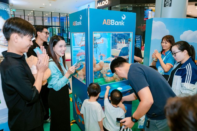 ABBank v&agrave; c&acirc;u chuyện &lsquo;chọn hạnh ph&uacute;c&rsquo; trong xu hướng to&agrave;n cầu - Ảnh 2.