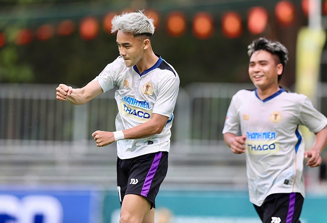 ĐKVĐ v&agrave; &aacute; qu&acirc;n sớm v&agrave;o tứ kết- Ảnh 1.