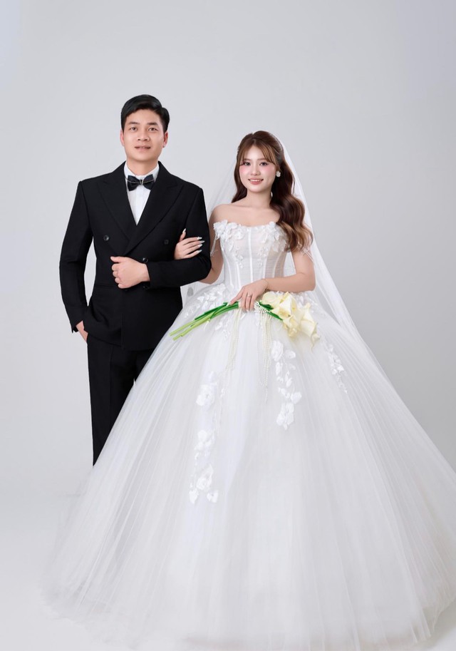 Ch&uacute; rể d&ugrave;ng 9 xe r&ugrave;a chở s&iacute;nh lễ trong đ&aacute;m hỏi khiến nh&agrave; g&aacute;i bất ngờ - Ảnh 4.