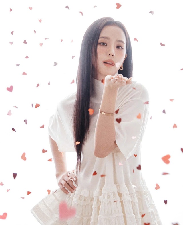 Jisoo (BlackPink) nhận giải thưởng tại LHP Canneseries d&ugrave; diễn xuất g&acirc;y tranh c&atilde;i - Ảnh 2.