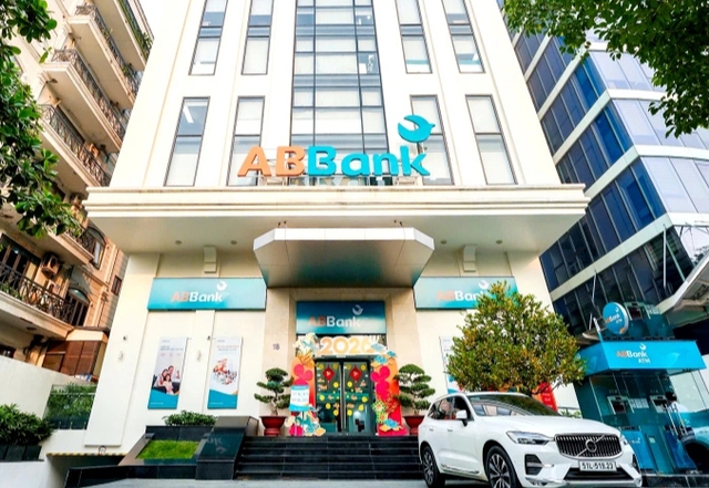 ABBank hoàn tất tăng vốn lên gần 14.000 tỉ đồng - Ảnh 1.